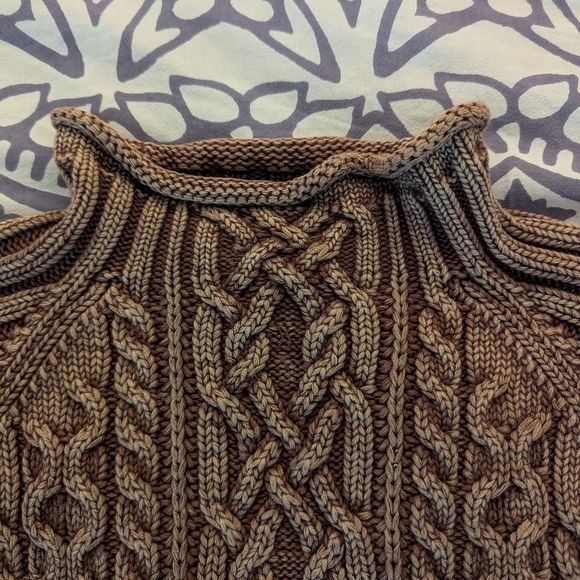 Women's Vintage Brown Cable Knit Sweater - Picture 5 of 13